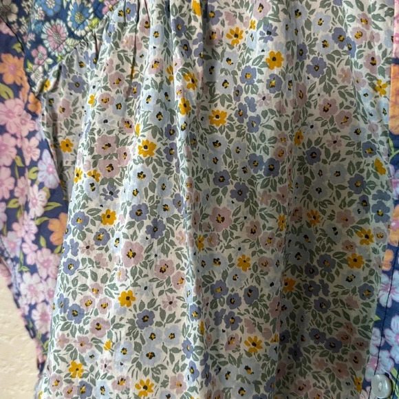 American Eagle Womens 3 tone floral button up Cotton Oversized Small shirt - Picture 7 of 8